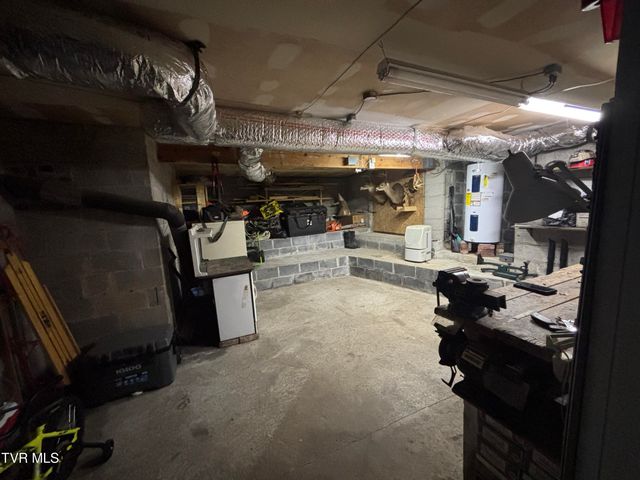 189 Southwest Ridgefield Road, Wise, VA 24293