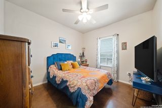 1100/1102 Stanley, Seguin, TX 78155