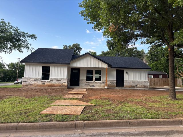 301 NW 23rd Street, Mineral Wells, TX 76067