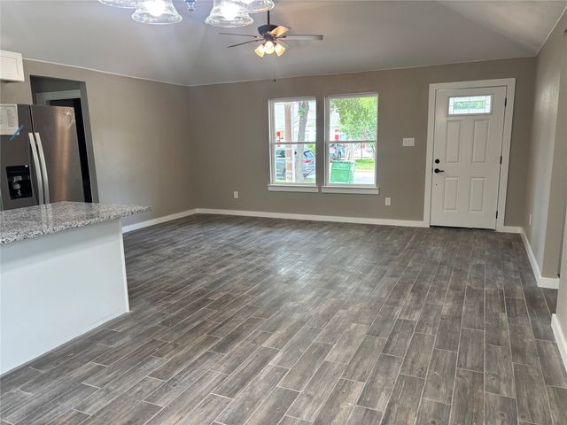 301 NW 23rd Street, Mineral Wells, TX 76067