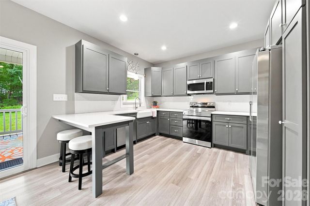 1350 Sam Hefner Road, Granite Falls, NC 28630