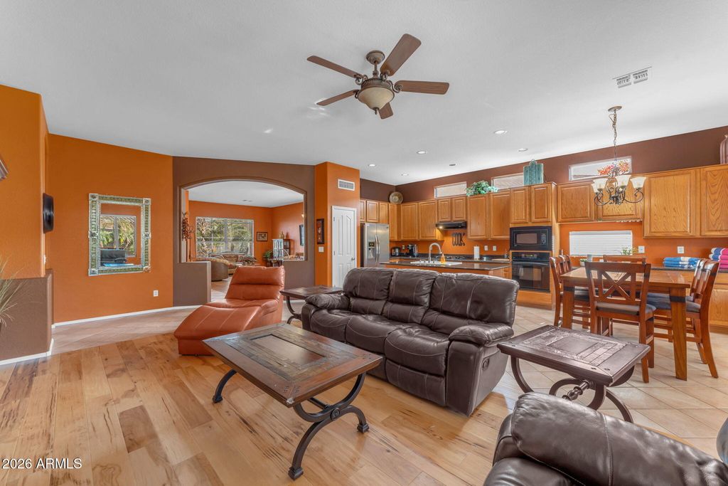 Image 29 of property listing at 11444 S MORNINGSIDE Drive, Goodyear, AZ 85338