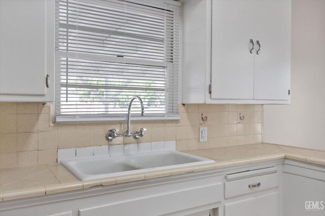 604 Arvin Street, Bakersfield, CA 93308