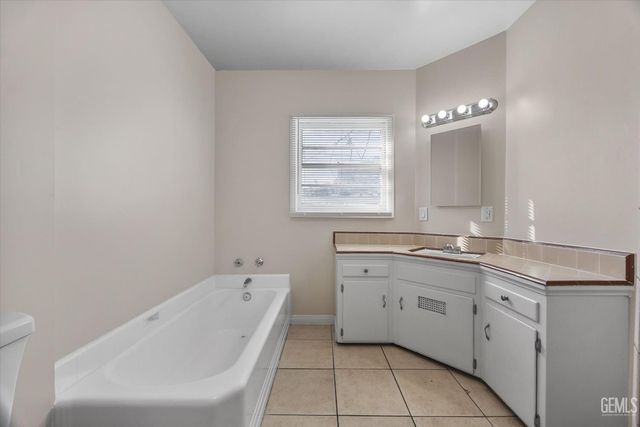 604 Arvin Street, Bakersfield, CA 93308