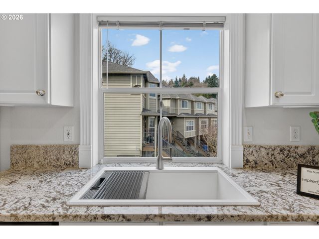 4934 Sw 1ST Ave, Portland, OR 97239