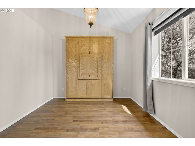 4934 Sw 1ST Ave, Portland, OR 97239