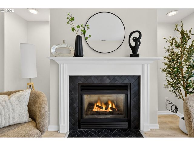 4934 Sw 1ST Ave, Portland, OR 97239