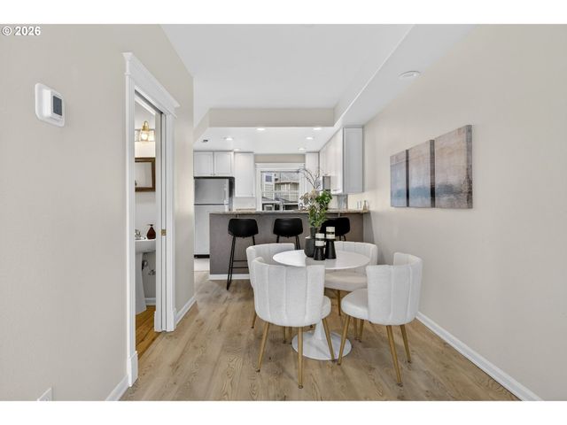 4934 Sw 1ST Ave, Portland, OR 97239