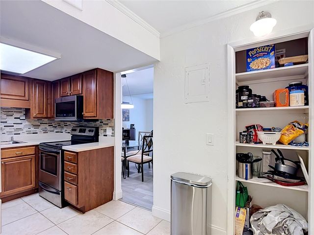 4611 W NORTH B STREET 240, Tampa, FL 33609
