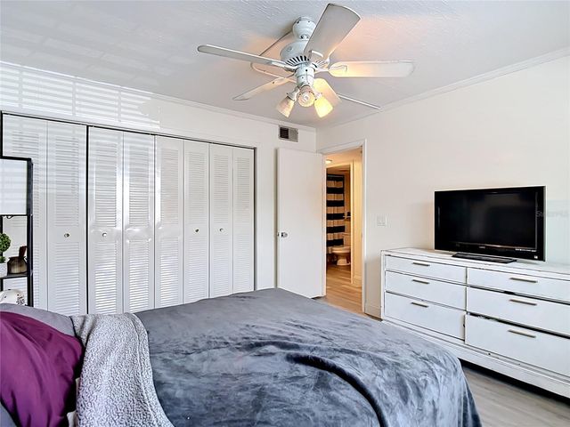 4611 W NORTH B STREET 240, Tampa, FL 33609