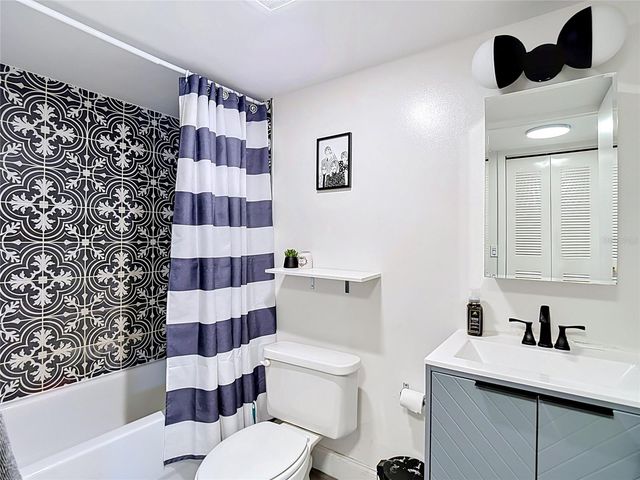 4611 W NORTH B STREET 240, Tampa, FL 33609