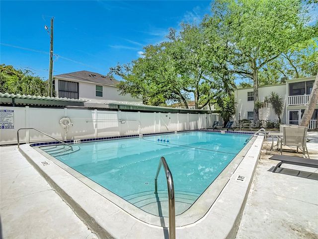 4611 W NORTH B STREET 240, Tampa, FL 33609