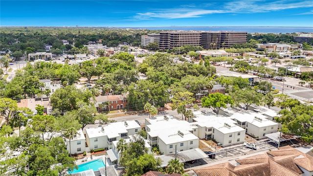 4611 W NORTH B STREET 240, Tampa, FL 33609