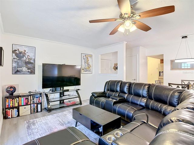 4611 W NORTH B STREET 240, Tampa, FL 33609