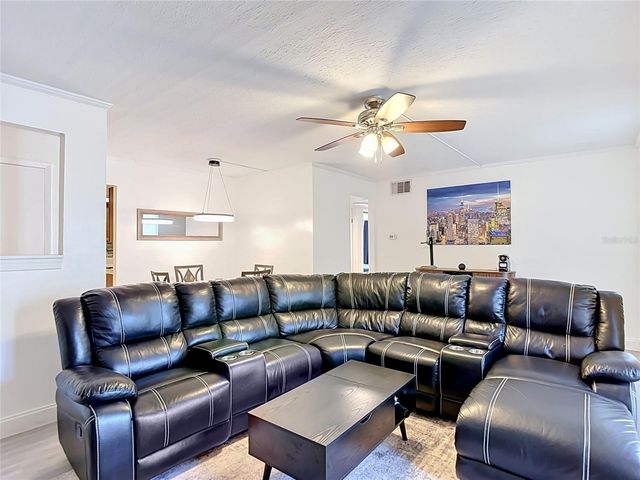 4611 W NORTH B STREET 240, Tampa, FL 33609