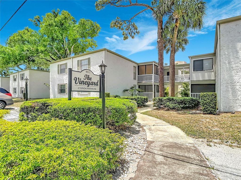 4611 W NORTH B STREET 240, Tampa, FL 33609