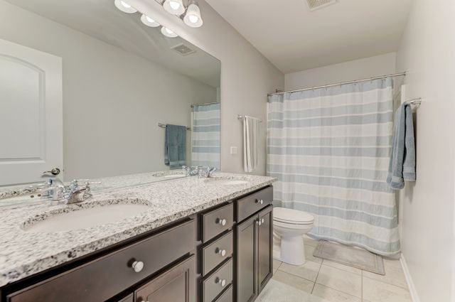 8288 Mulberry Drive, Woodridge, IL 60517