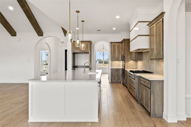 700 Burr Oak Lane, Weatherford, TX 76085