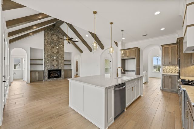 700 Burr Oak Lane, Weatherford, TX 76085