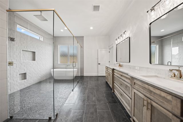 700 Burr Oak Lane, Weatherford, TX 76085