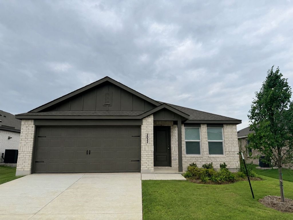 2032 Derby Lane, Aubrey, TX 76227