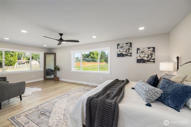 323 W King Tut Road, Bellingham, WA 98226