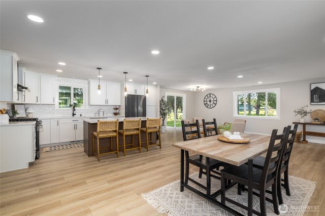 323 W King Tut Road, Bellingham, WA 98226