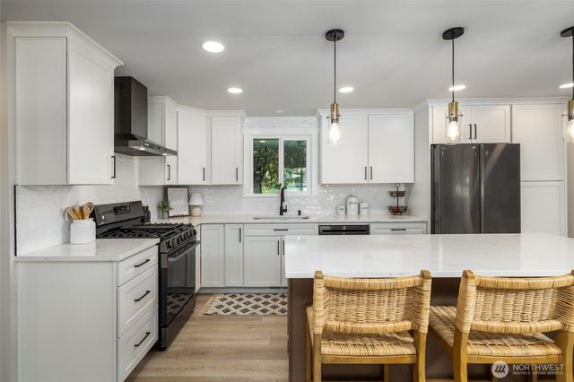 323 W King Tut Road, Bellingham, WA 98226