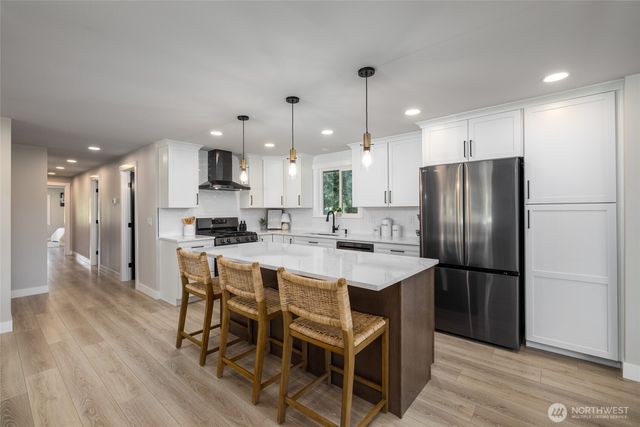 323 W King Tut Road, Bellingham, WA 98226