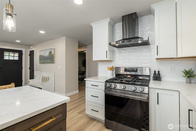 323 W King Tut Road, Bellingham, WA 98226