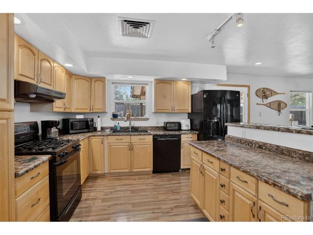 9900 W 57th Pl, Arvada, CO 80002