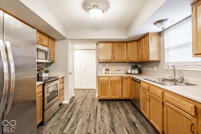 12351 Blue Sky Drive, Fishers, IN 46037