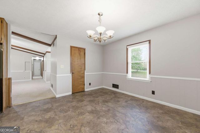 185 Redwood Circle, Fayetteville, GA 30214