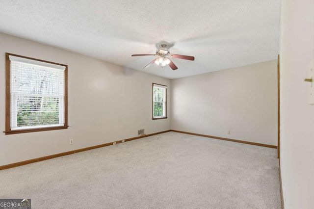 185 Redwood Circle, Fayetteville, GA 30214