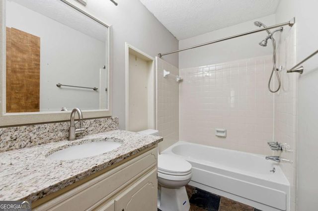 185 Redwood Circle, Fayetteville, GA 30214