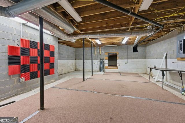 185 Redwood Circle, Fayetteville, GA 30214