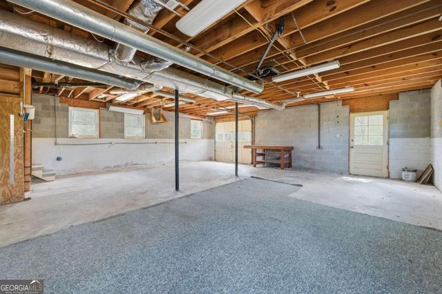 185 Redwood Circle, Fayetteville, GA 30214