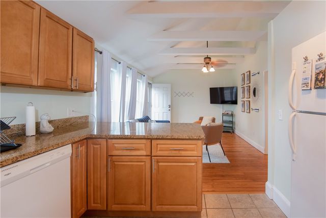 391 Aquidneck Avenue, Middletown, RI 02842