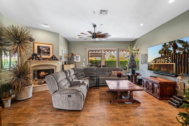 725 W Azalea Circle W, Palm Springs, CA 92264