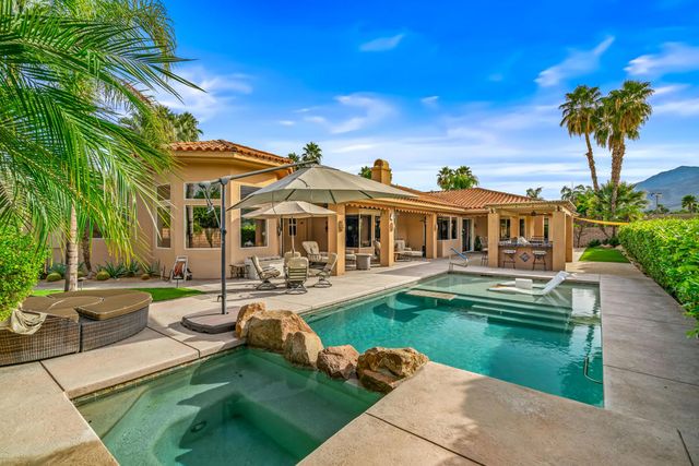 725 W Azalea Circle W, Palm Springs, CA 92264