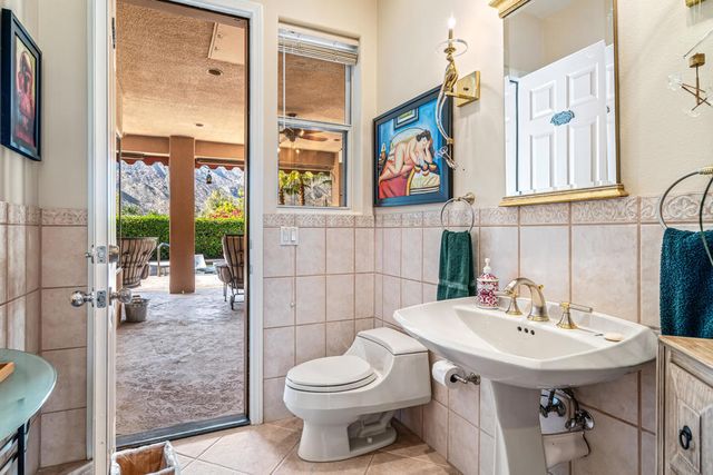 725 W Azalea Circle W, Palm Springs, CA 92264