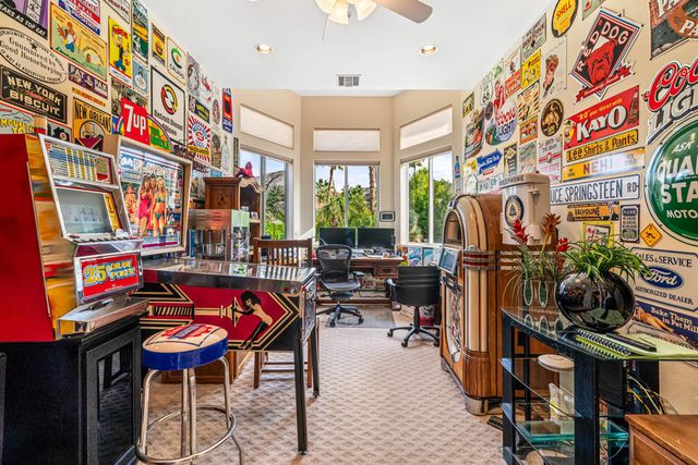 725 W Azalea Circle W, Palm Springs, CA 92264