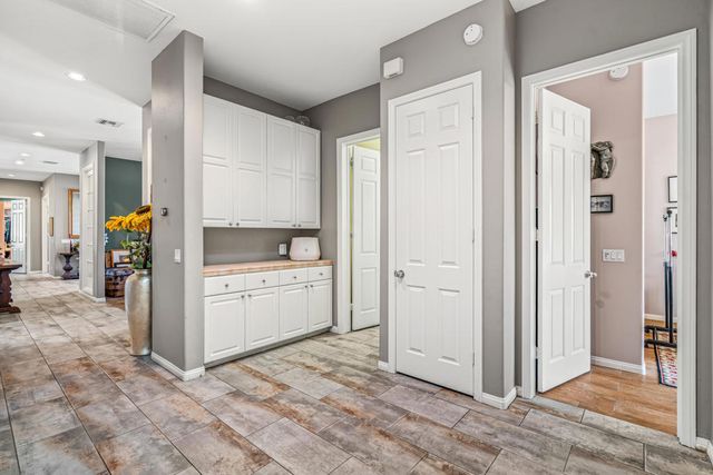 725 W Azalea Circle W, Palm Springs, CA 92264