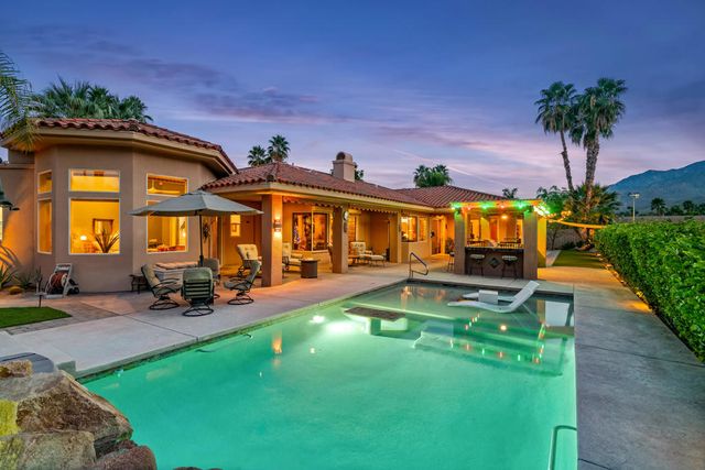 725 W Azalea Circle W, Palm Springs, CA 92264