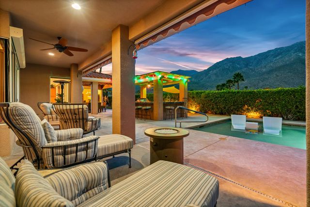 725 W Azalea Circle W, Palm Springs, CA 92264