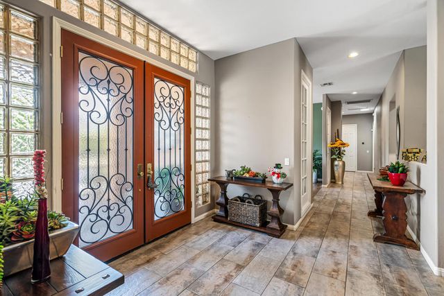 725 W Azalea Circle W, Palm Springs, CA 92264