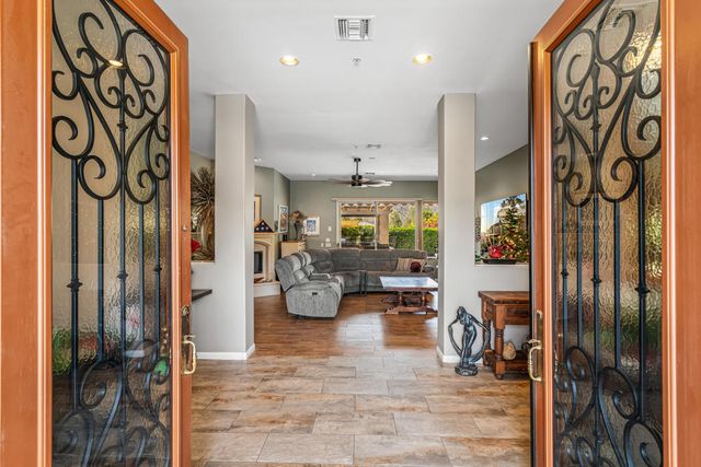 725 W Azalea Circle W, Palm Springs, CA 92264