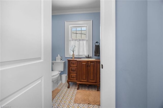 638 Colonial Drive, High Point, NC 27262