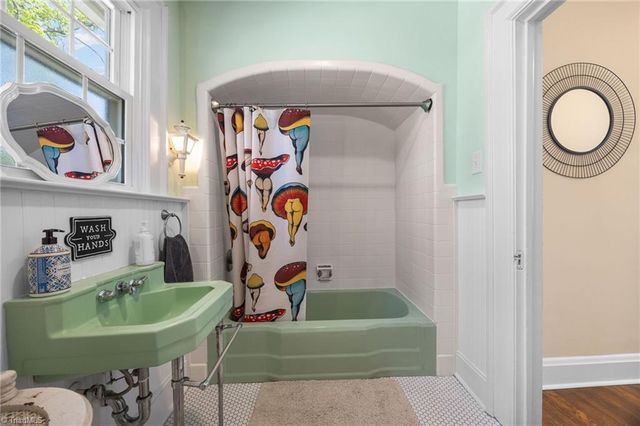 638 Colonial Drive, High Point, NC 27262