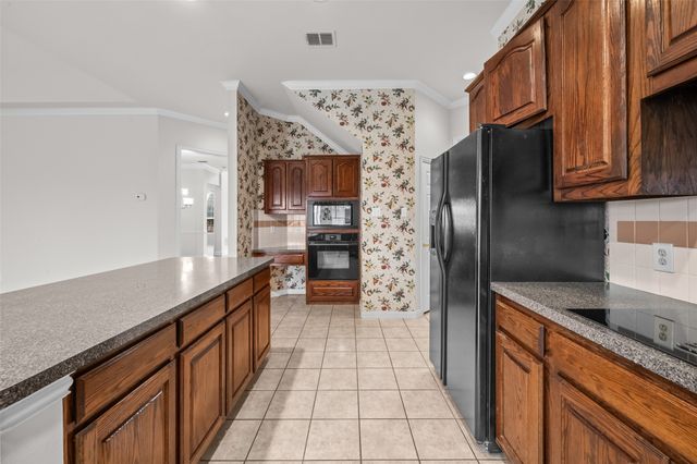 3000 Cedar Ridge Drive, Richardson, TX 75082